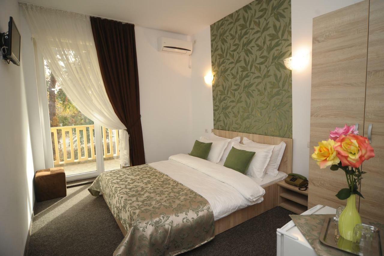 Hotel Pinguin Eforie Nord Εξωτερικό φωτογραφία