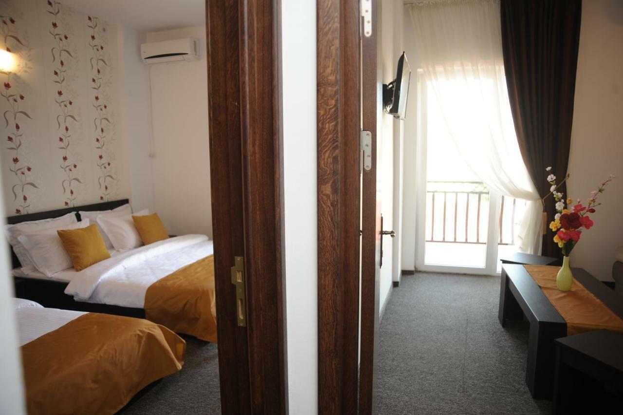 Hotel Pinguin Eforie Nord Εξωτερικό φωτογραφία